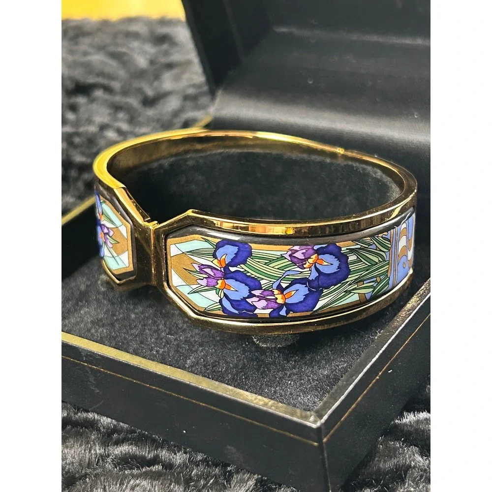 Michaela Frey Wien Vintage Enamel Hinged Bangle Bracelet Gold Tone Floral Iris